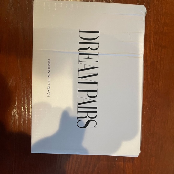 Dream pairs girl cleats, Brand New, size 10, black and pink in color. - Picture 2 of 9